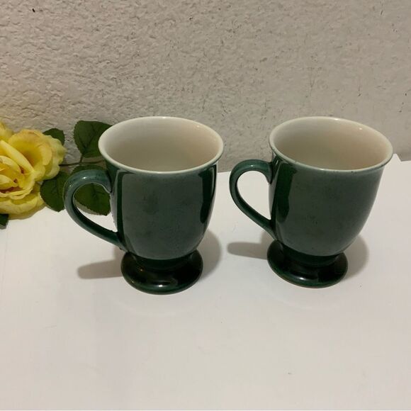 2 Churchill Made in England Green Pedestal Glasses /Mugs with Gold Rim 4 1/2” G6 - Picture 9 of 9